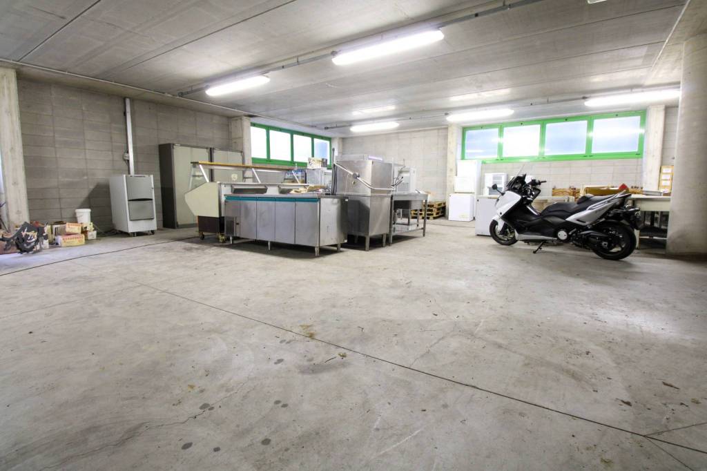 capannone in affitto ad Almenno San Bartolomeo