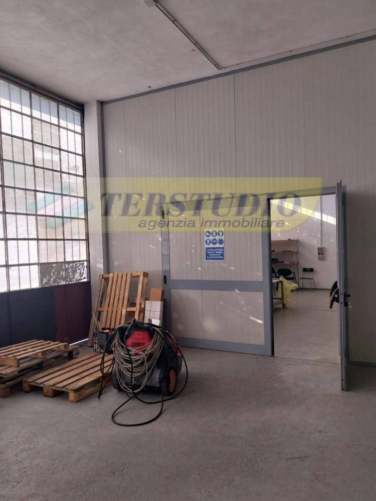 capannone in affitto ad Almenno San Bartolomeo