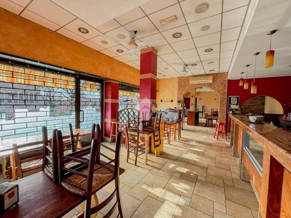 negozio in affitto ad Almenno San Bartolomeo