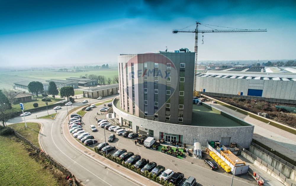 locale commerciale in affitto ad Almenno San Bartolomeo