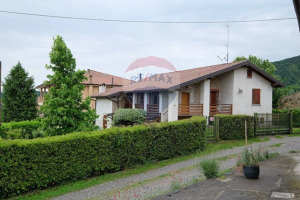 casa indipendente in affitto ad Almenno San Bartolomeo