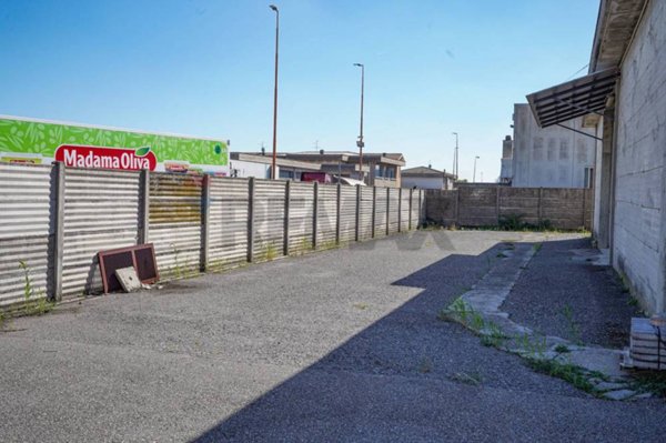 capannone in affitto ad Almenno San Bartolomeo