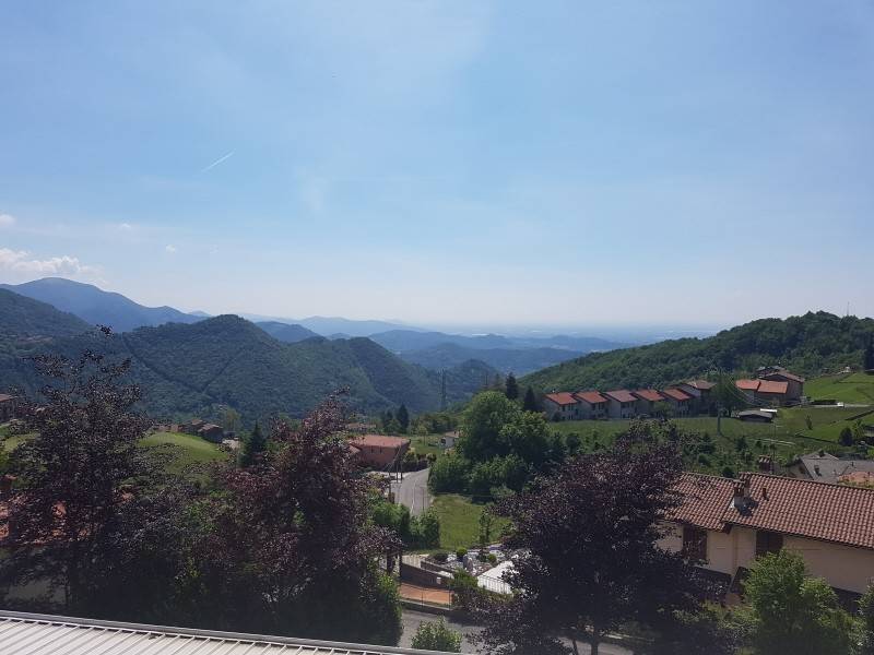 negozio in affitto ad Alzano Lombardo in zona Monte di Nese