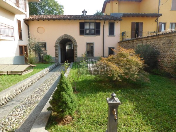 ufficio in affitto ad Alzano Lombardo