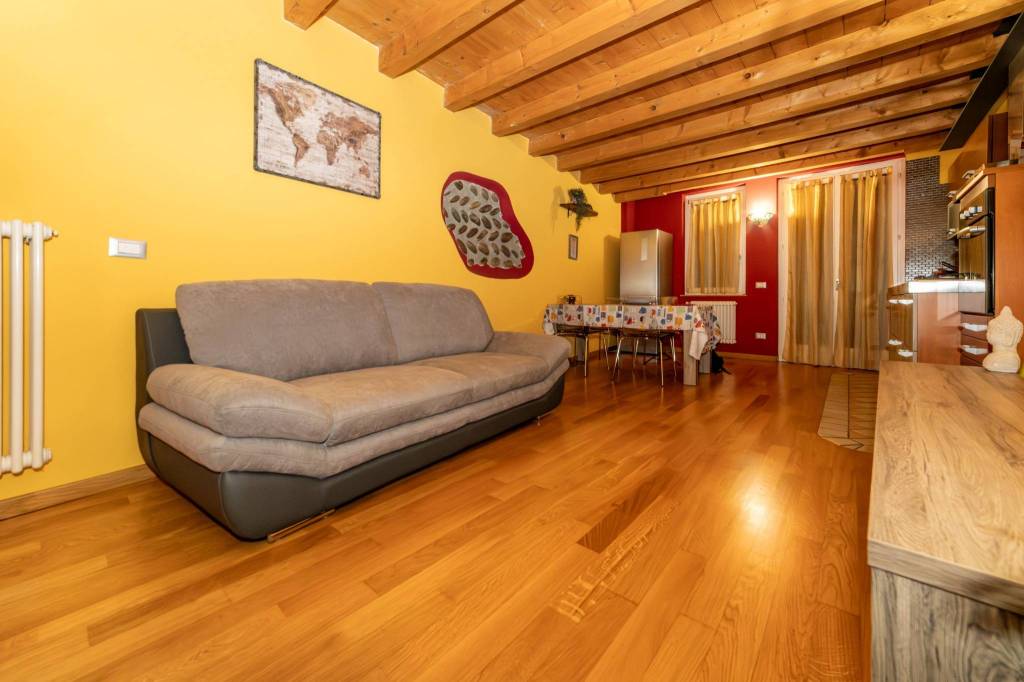 appartamento in affitto ad Alzano Lombardo