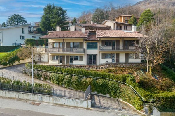 casa indipendente in affitto ad Alzano Lombardo