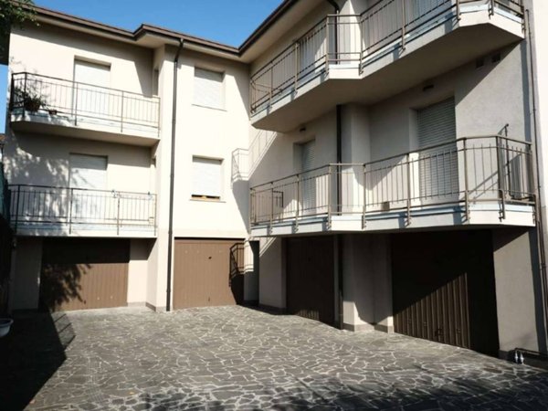 appartamento in affitto ad Ambivere