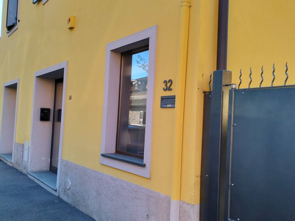 negozio in affitto ad Arcene