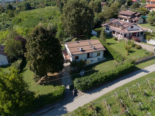 casa indipendente in affitto ad Agliè