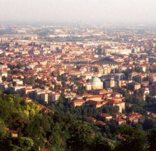 capannone in affitto ad Azzano San Paolo