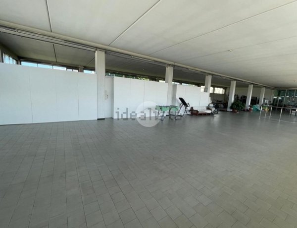 capannone in affitto ad Azzano San Paolo