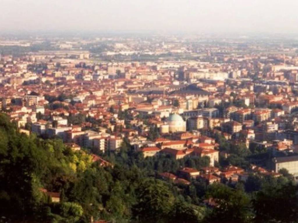 capannone in affitto ad Azzano San Paolo