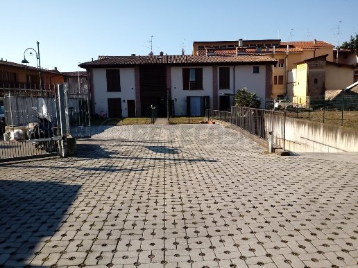 appartamento in affitto ad Azzano San Paolo