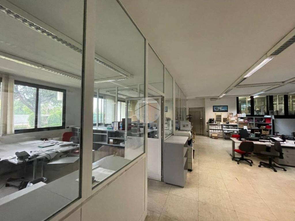 ufficio in affitto ad Azzano San Paolo