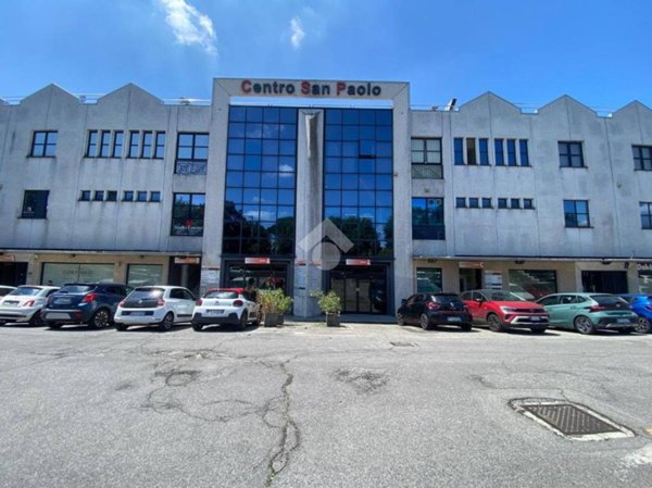 negozio in affitto ad Azzano San Paolo