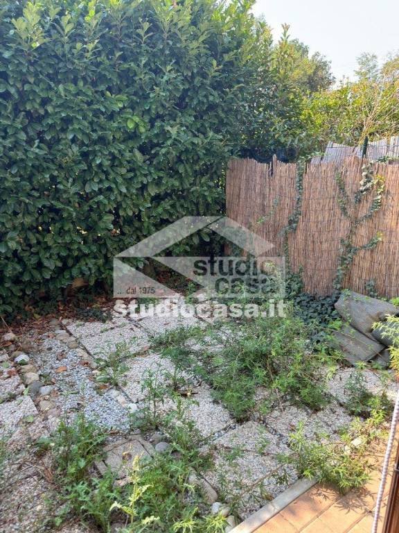 appartamento in affitto ad Azzano San Paolo
