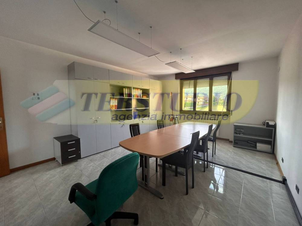 ufficio in affitto a Barzana