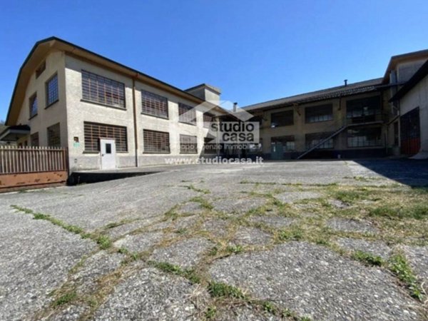 locale commerciale in affitto a Berbenno
