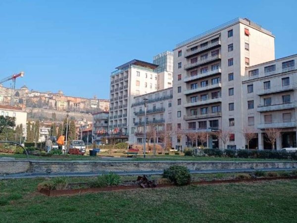 ufficio in affitto a Bergamo in zona Borgo Palazzo