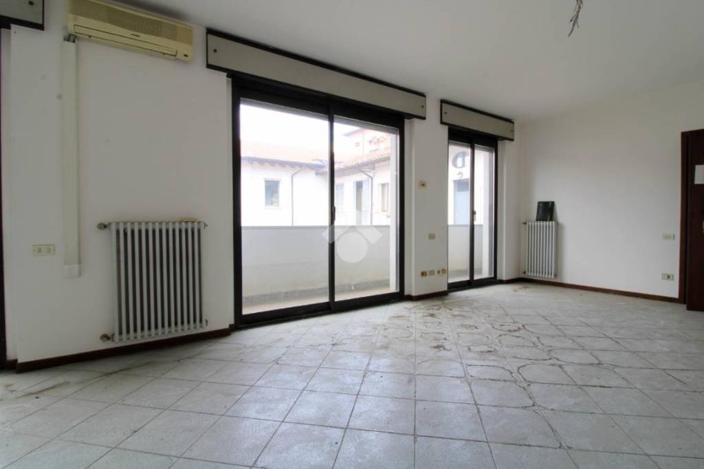 appartamento in affitto a Bergamo in zona Canovine