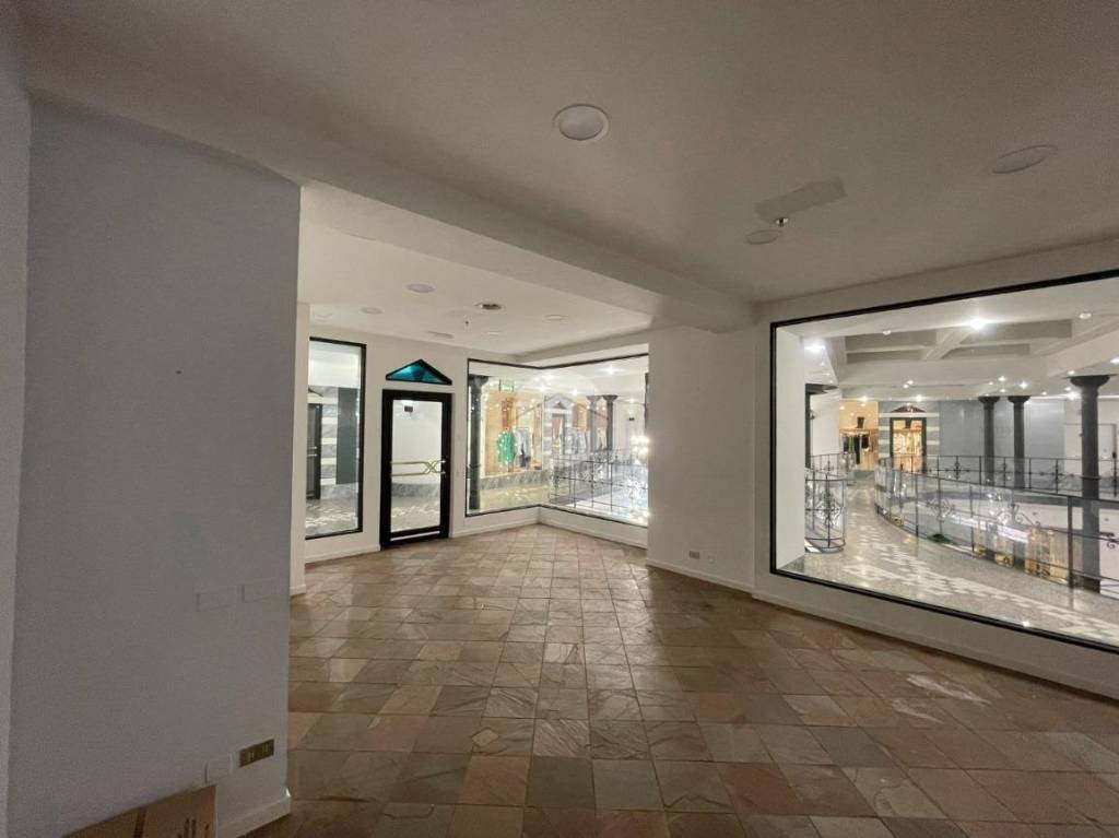 negozio in affitto a Bergamo in zona Bergamo Centro