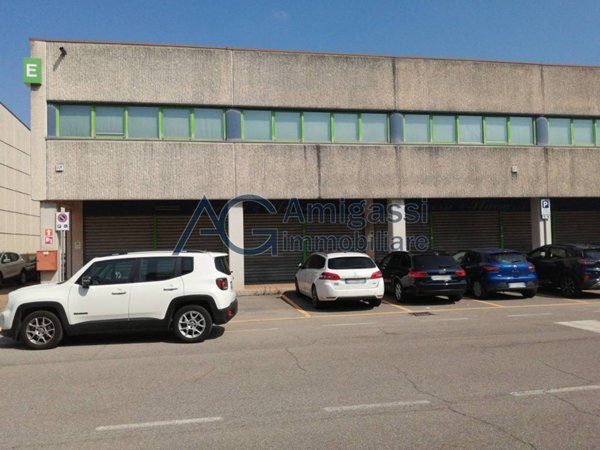 locale commerciale in affitto a Bergamo in zona Malpensata