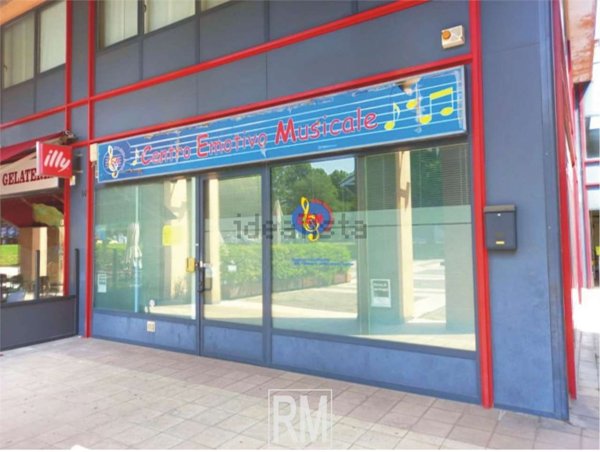 negozio in affitto a Bergamo in zona Longuelo