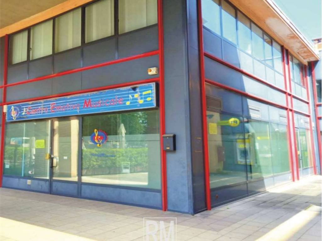 negozio in affitto a Bergamo in zona Longuelo