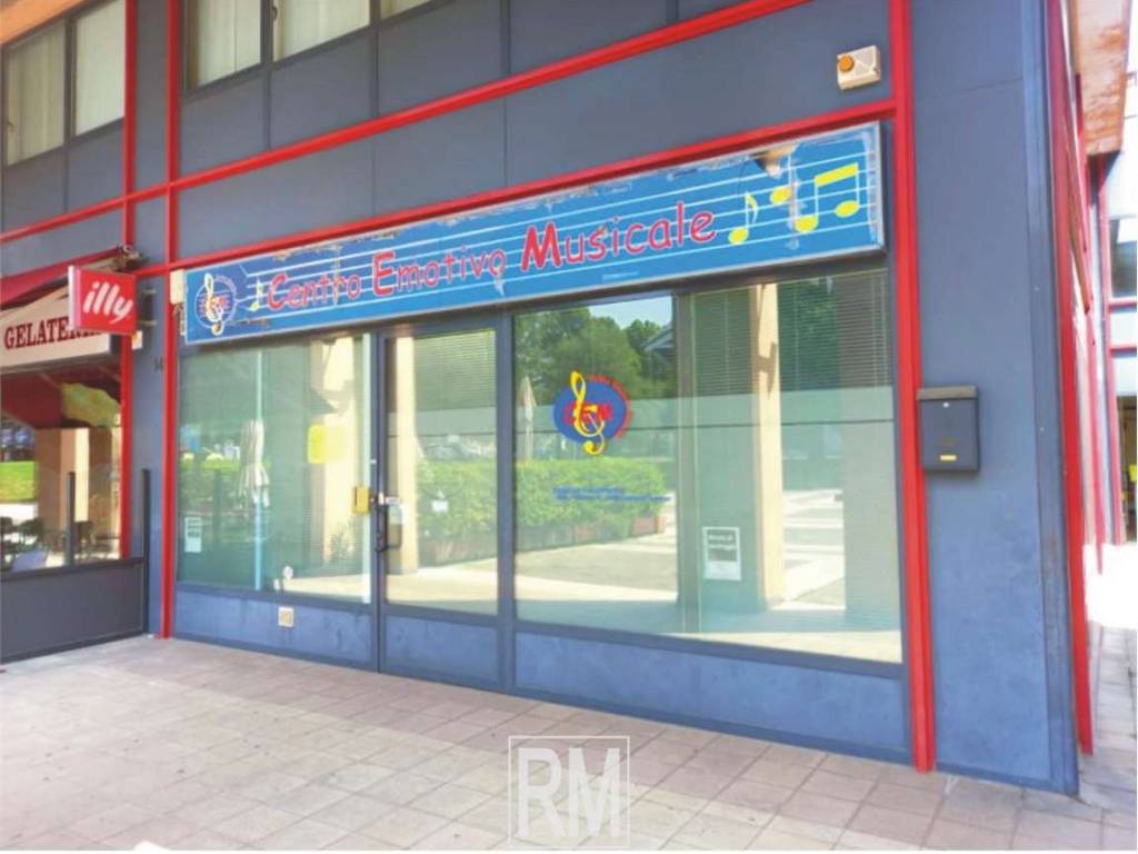 negozio in affitto a Bergamo in zona Longuelo