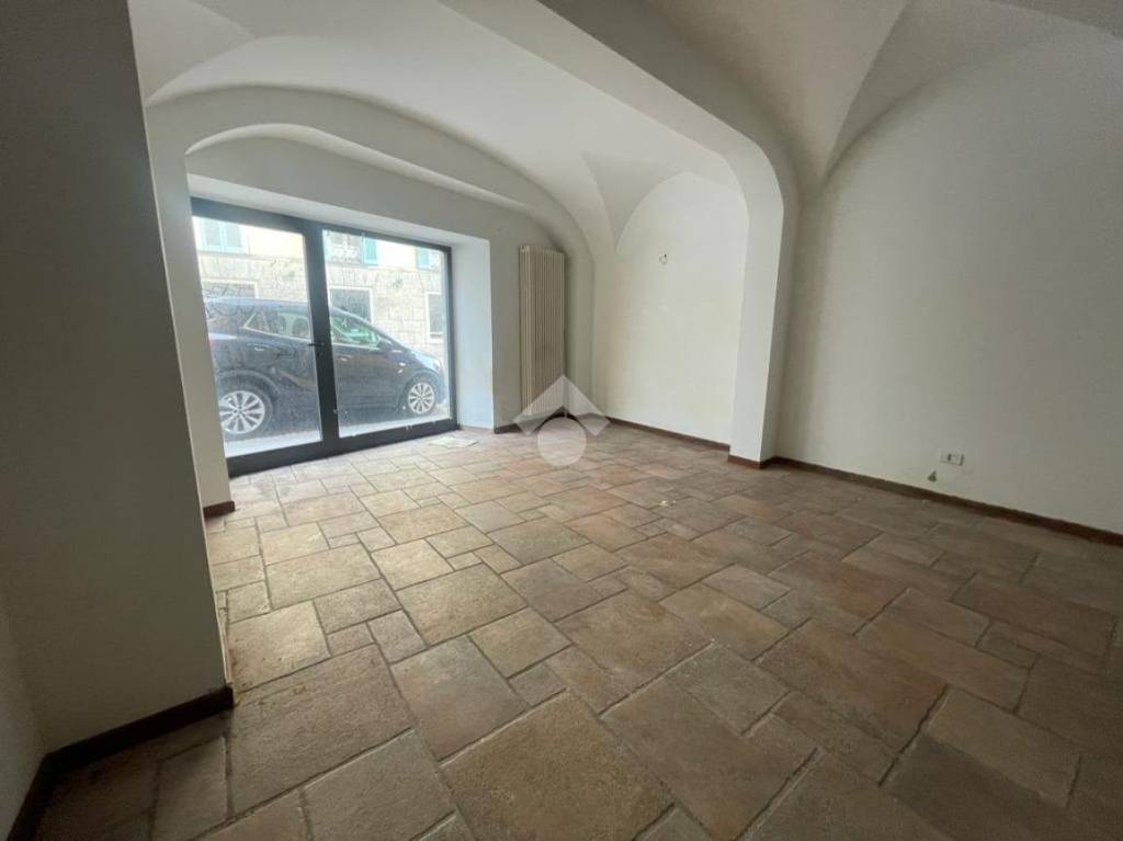 negozio in affitto a Bergamo in zona Borgo Pignolo