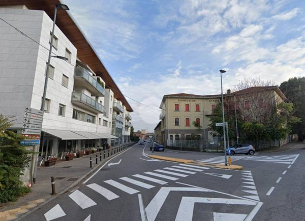 negozio in affitto a Bergamo in zona Borgo Palazzo