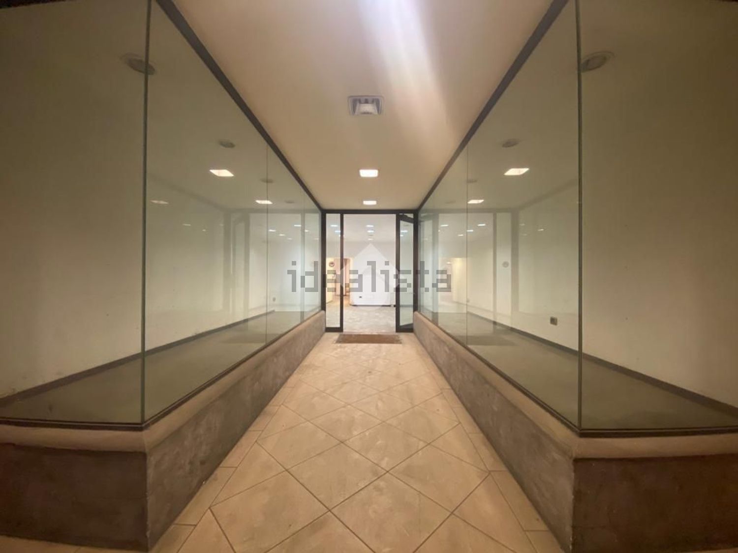 locale commerciale in affitto a Bergamo in zona Borgo Palazzo