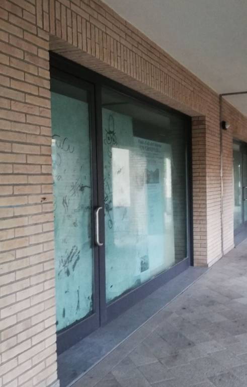 negozio in affitto a Bergamo in zona Bergamo Centro