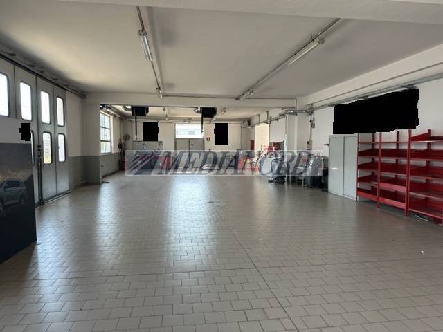 locale commerciale in affitto a Bergamo in zona Borgo Palazzo