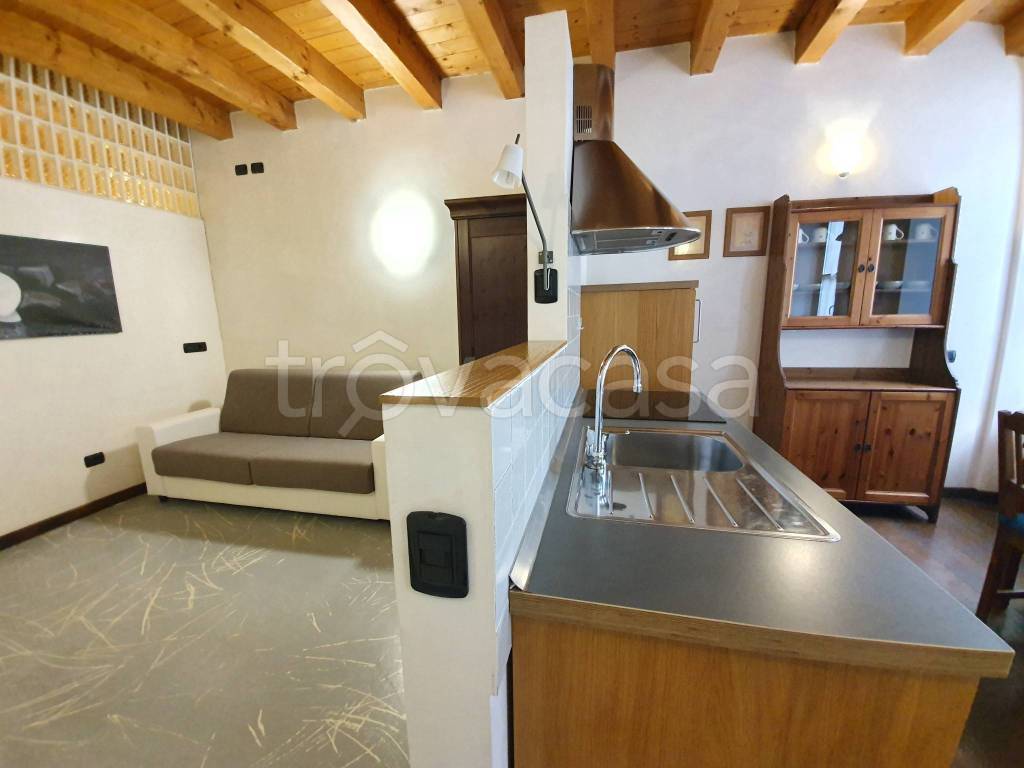 appartamento in affitto a Bergamo in zona Borgo Pignolo