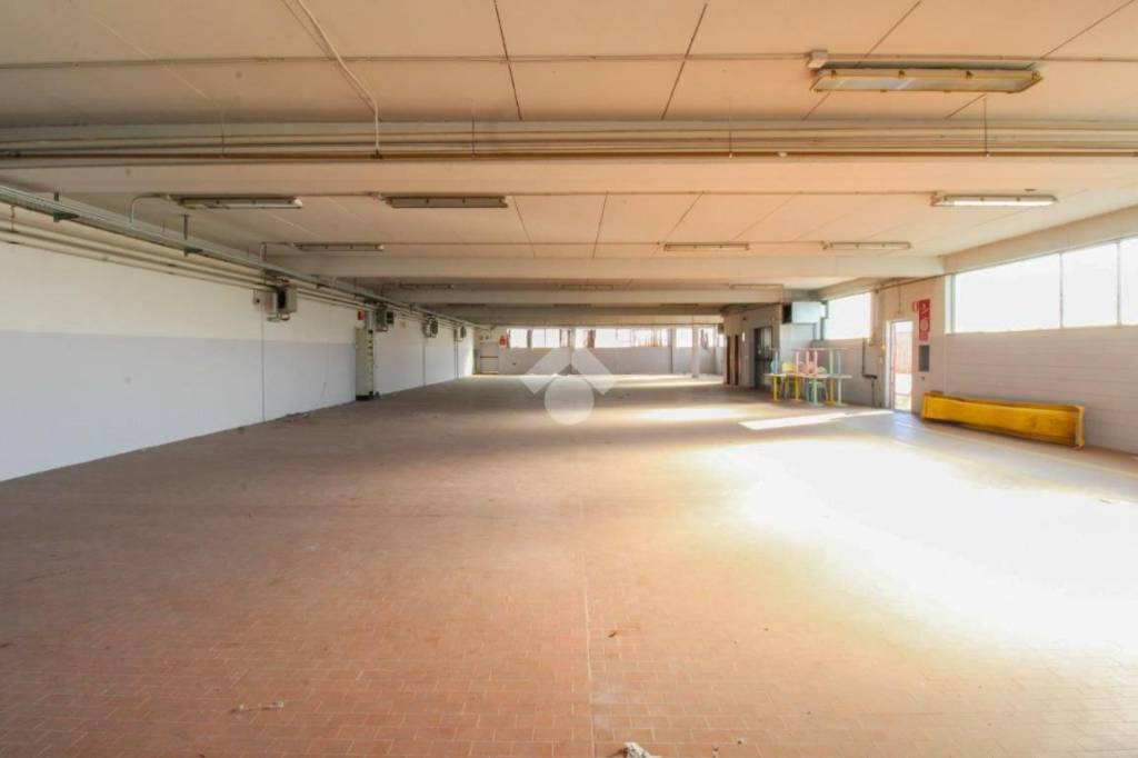 locale commerciale in affitto a Bergamo