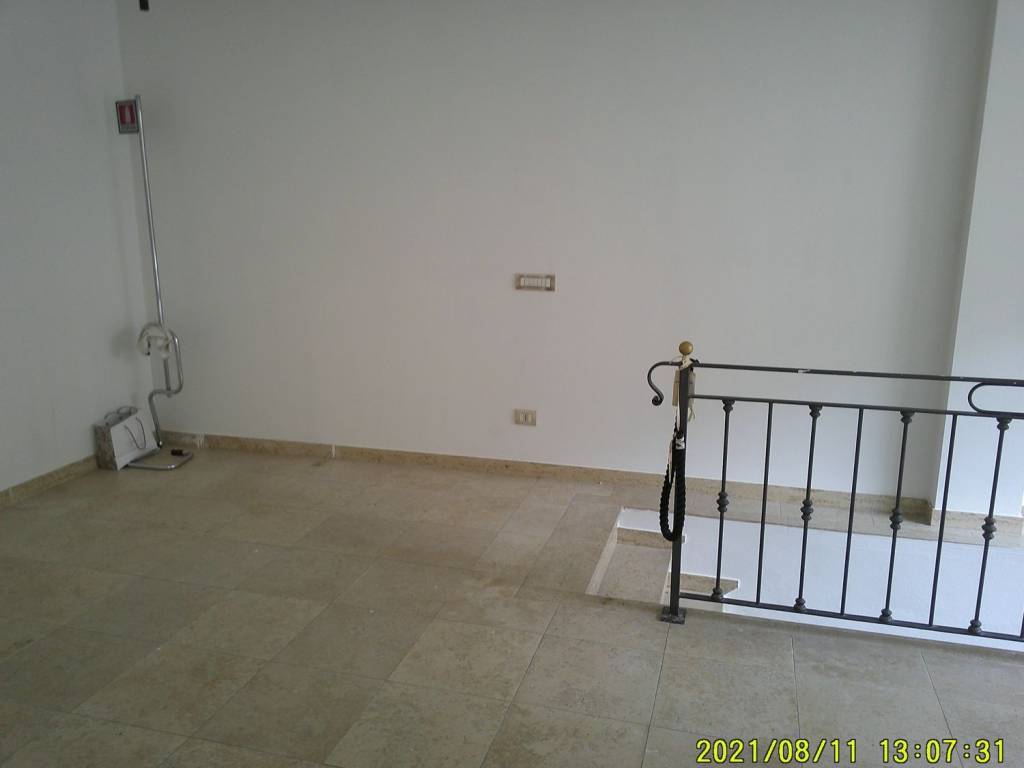 negozio in affitto a Bergamo in zona Borgo Palazzo