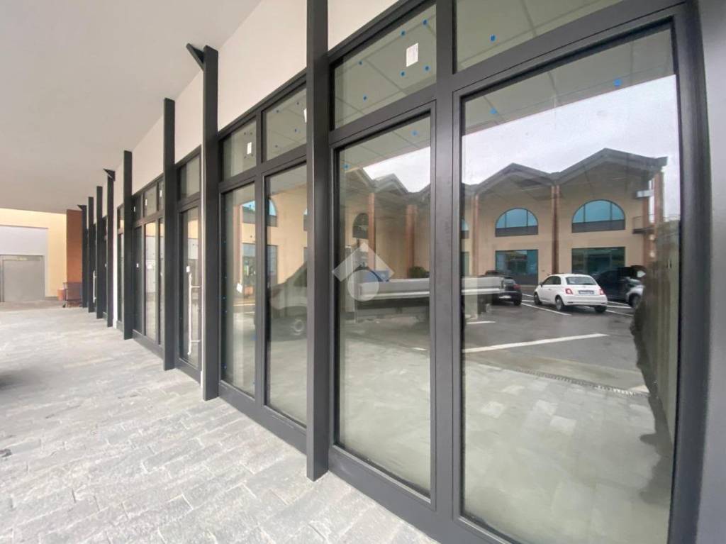 negozio in affitto a Bergamo