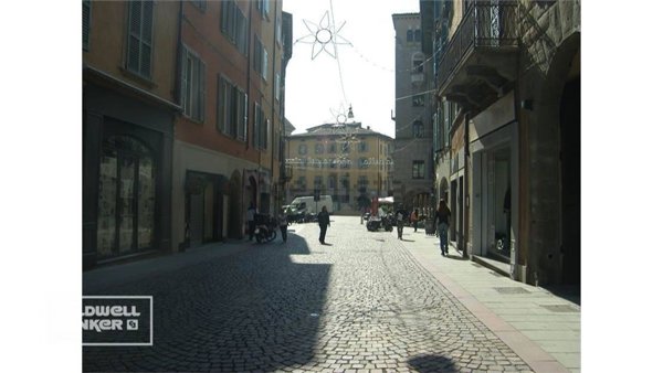 negozio in affitto a Bergamo in zona Bergamo Centro