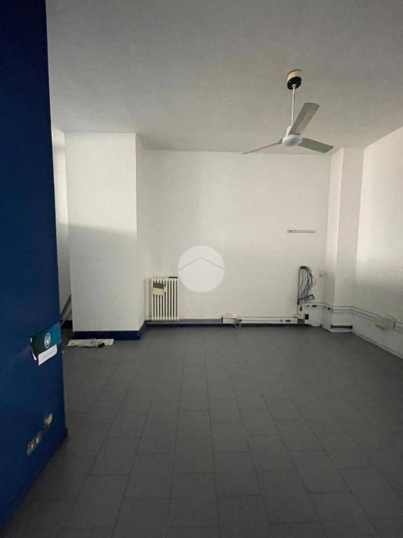 negozio in affitto a Bergamo in zona Borgo Palazzo