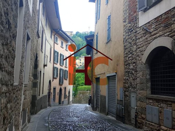 appartamento in affitto a Bergamo in zona Città Alta