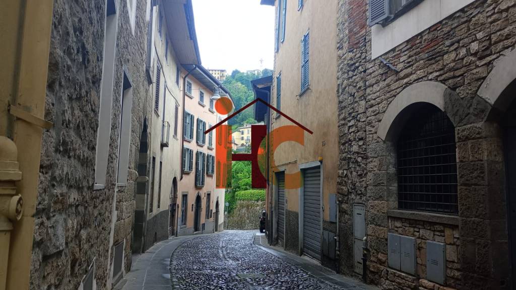 appartamento in affitto a Bergamo in zona Città Alta