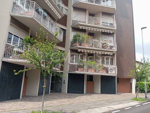 appartamento in affitto a Bergamo in zona Canovine