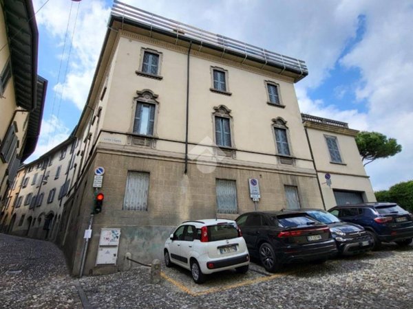 appartamento in affitto a Bergamo in zona Città Alta