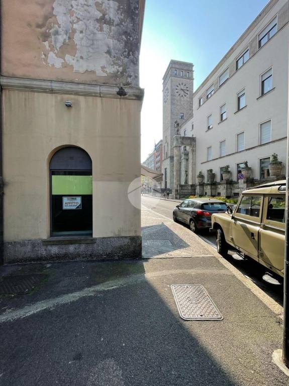 negozio in affitto a Bergamo in zona Città Alta