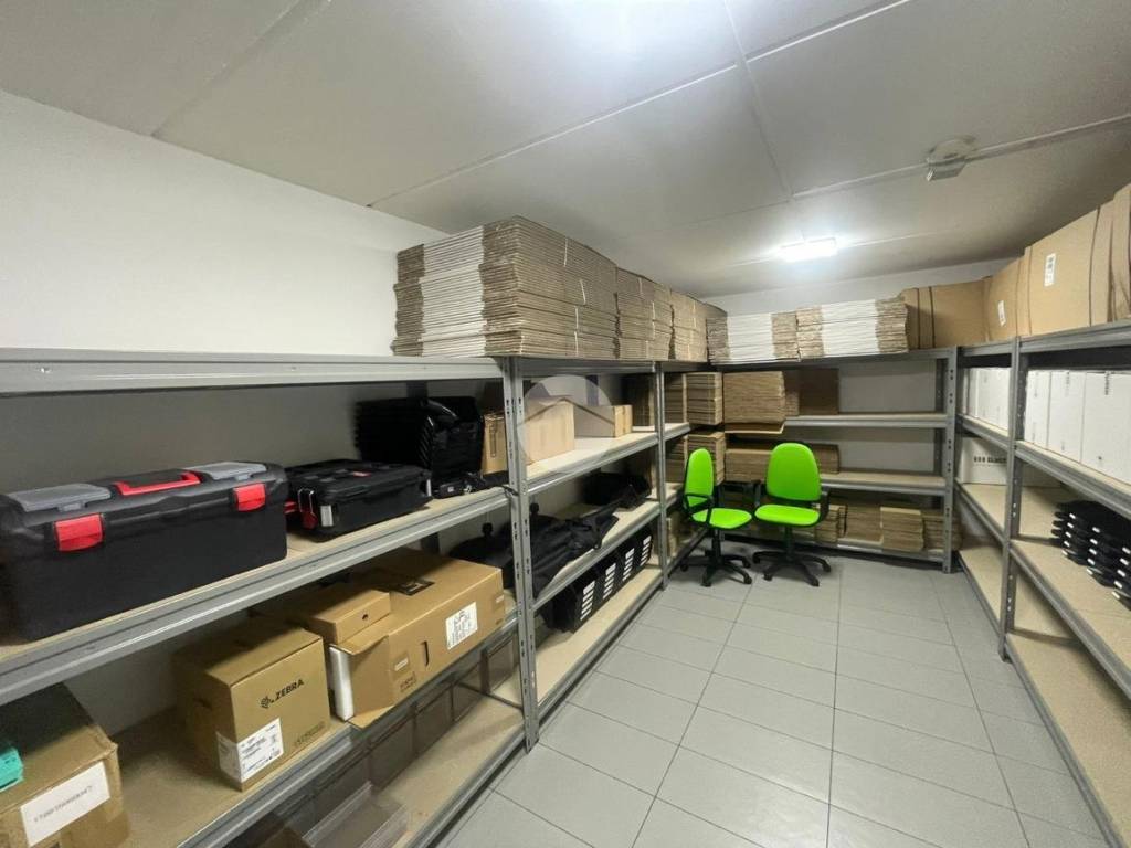 negozio in affitto a Bergamo in zona Borgo Palazzo