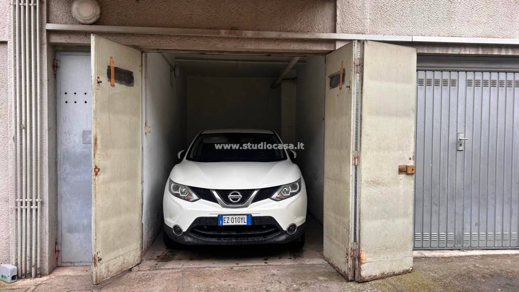 locale di sgombero in affitto a Bergamo in zona Canovine