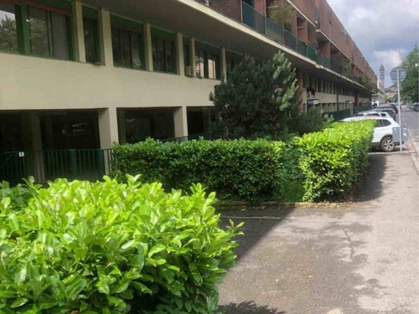 negozio in affitto a Bergamo in zona Longuelo