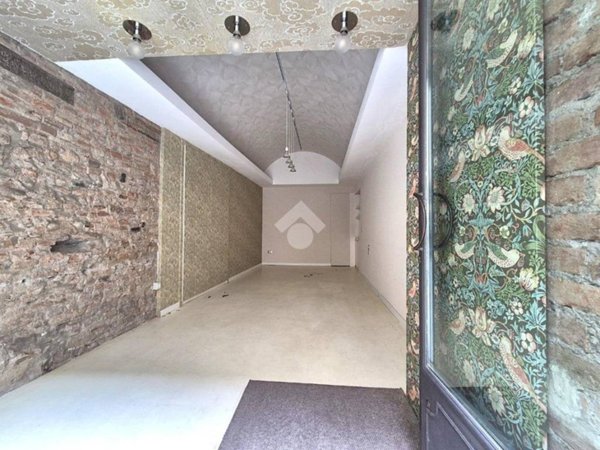 negozio in affitto a Bergamo in zona Borgo Palazzo
