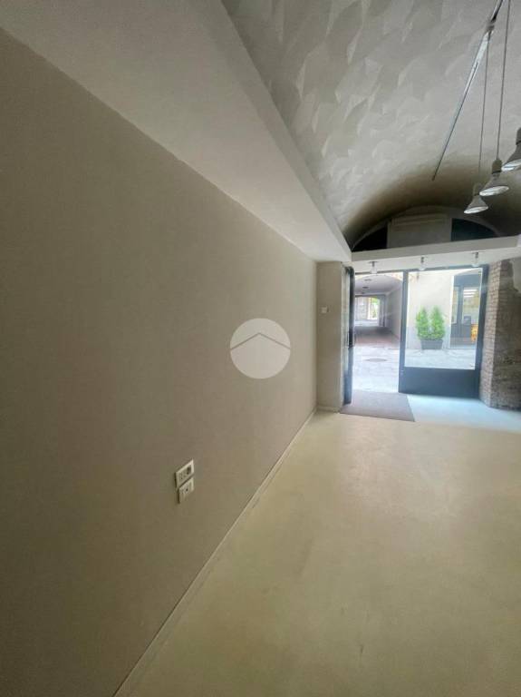 negozio in affitto a Bergamo in zona Borgo Pignolo
